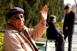 شارژ 300 هزارتومان در حساب همه بازنشستگان |  اعمال افزایش در حقوق بازنشستگان | ثبت نام کارت یارانه ای جدید از روز شنبه