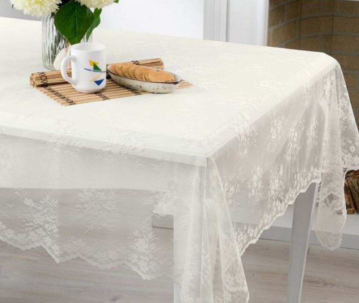 انواع رومیزی برای میز ناهار خوری
