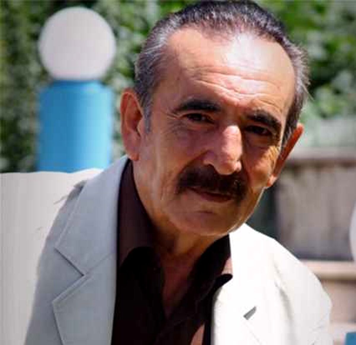 عکس عاشقانه بیوک میرزایی و همسرش در جوانی 