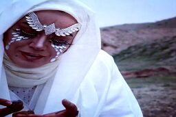 الهام چرخنده اینطوری خودش را تو دل مادرشوهرش جا کرده | مادر شوهر عراقی الهام چرخنده جوان و سرحال+عکس