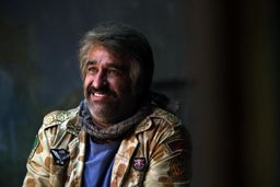 پژمان جمشیدی دوباره به دنیای فوتبال بازگشت | خداحافظی پژمان جمشیدی با بازیگری حقیقت دارد ؟ + عکس  