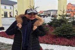 الهام حمیدی برای عید چقدر خودش لاغر کرده | مانتوی زیبای با طرح ایرانی بر تن بازیگر معروف با طراحی مزون معروف در تهران + عکس