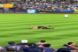 گرفتن جیمی جامپ بافنون کشتی کج! +عکس