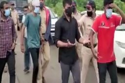 فاجعه وحشتناک/آزار شیطانی دختر 15 ساله توسط 33مرد+عکس