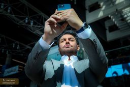 ذوق زدگی جالب محمدرضا گلزار موقع عکس گرفتن با علی دایی+عکس