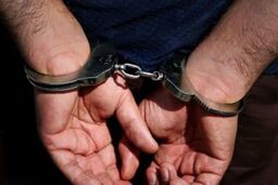 عربده‌کشی خواستگار مست دیوانه جلوی خانه عشقش | قمه‌کشی برای خانواده دختر ۱۹ ساله و همسایه‌ها