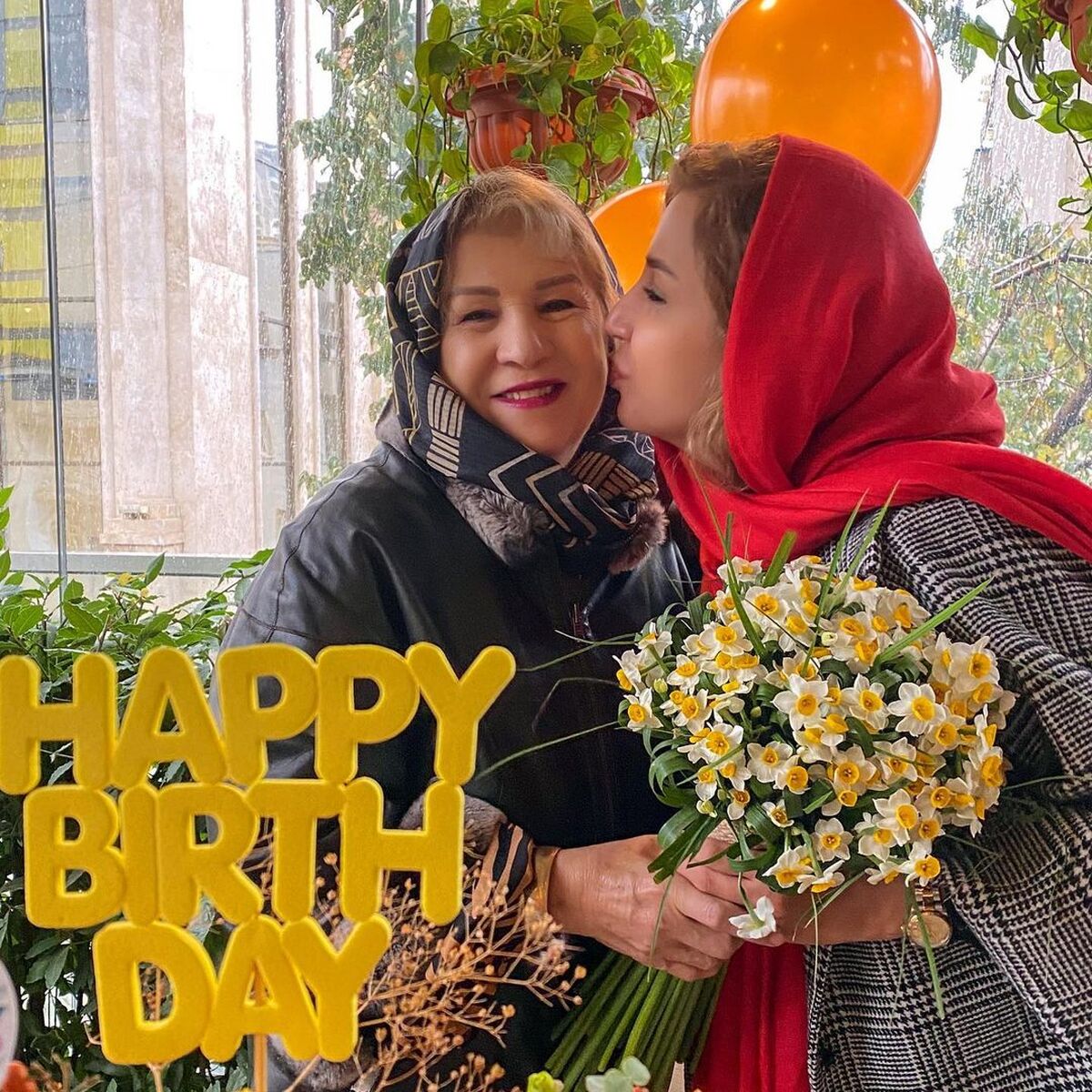 پیاده روی شبنم قلی خانی با عینک برند گرانقیمت +عکس