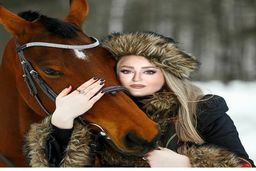 تصویر غم انگیز از نعیمه نظام دوست در مراسم خاکسپاری زهره فکور صبور!+عکس