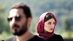 نوید محمدزاده و فرشته حسینی تمام مجسمه مرد افغان را خریدند