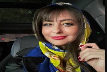 نفیسه روشن با ازدواج مجدد شغل عوض کرد /خانم بازیگر با لباس عجیب در محل کارش! +عکس