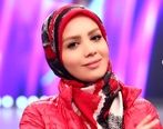 حرکت عجیب مبینا نصیری پشت صحنه | اسلحه در دست مجری تلویزیون + عکس