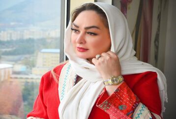 الهام حمیدی در مزون معروف تهران درحال خرید مانتوی عید | با پول مانتوی خانم بازیگر میشه یک پراید خرید! +عکس