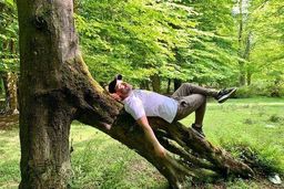 عکس لو رفته از رابطه محسن تنابنده با بازیگر زن معروف/موتور سواری پریناز ایزدیار و محسن تنابنده در کوچه های تهران همه را شوکه کرد +عکس حاشیه ساز