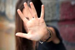 تهدید زن میلیاردر تهرانی با فیلم «آزار سیاه» | پلیس چگونه وارد ماجرا شد