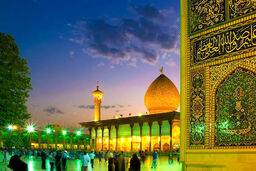 تصویر تلخ و غم انگیز کودک آسیب دیده در حمله تروریستی
