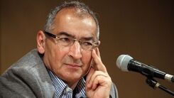 ادعای صادق زیباکلام: پیروزی رییسی در رقابت با لاریجانی قطعی است