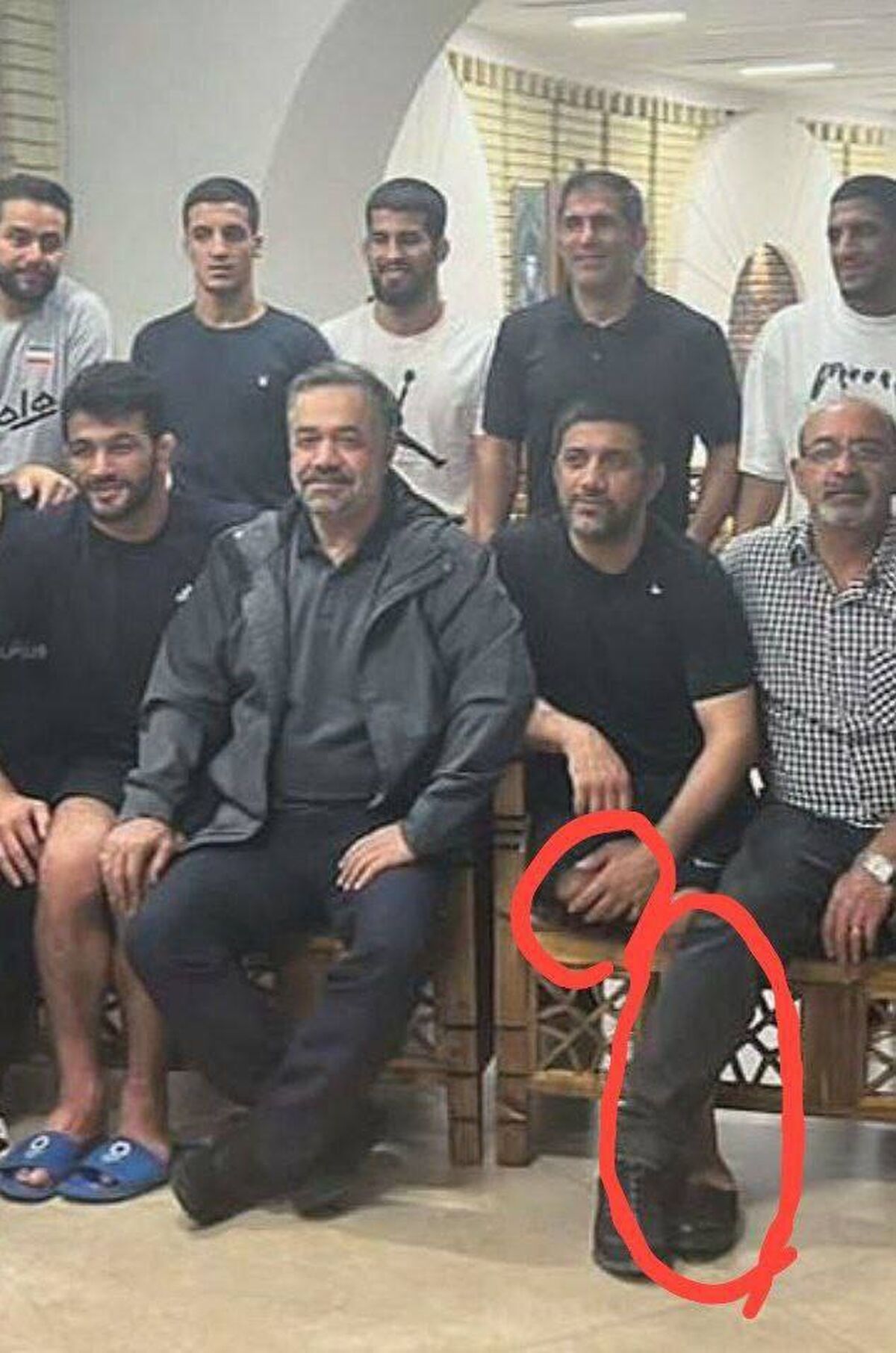 کارهای جنجالی دبیر تمام شدنی نیست! +عکس