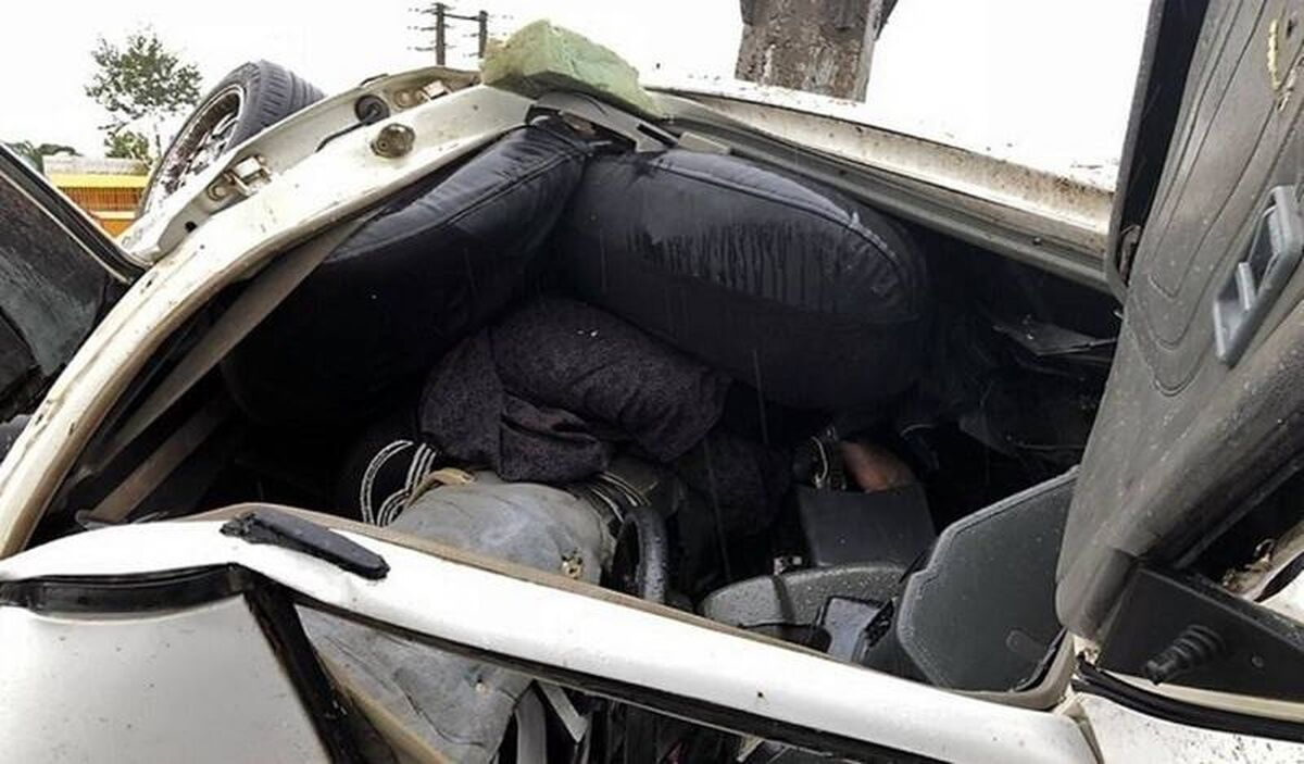 واژگونی نیسان حامل رنگ در بزرگراه آزادگان 