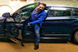 خانه ویلایی لاکچری بهرام رادان در پایین شهر | گرانی خانه بهرام رادان را اینجا کشاند +عکس