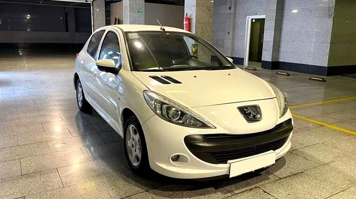  قیمت جدید خودروهای داخلی وو خارجی  ۲۲ اسفند ۱۴۰۲ |  گران‌ترین خودرو تولیدی دو خودوساز دولتی اندازه قیمت پژو 207  ریزش داشت