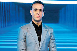 خبر فوری؛ علی کریمی به ایران بازگردانده شد | امارات «علی کریمی» را اخراج کرد