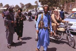 گروگان گیری طالبانی در مزارشریف| هواپیمای آمریکایی در چنگ طالبان 