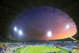 فروریختن سقف سوله ورزشی بر اثر زلزله پرقدرت تایوان