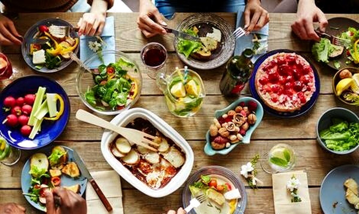 این مواد غذایی را با شکم خالی نخورید ! 