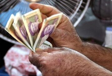 سورپرایز صبح 12 فروردین دولت برای حداقل بگیران کارگر | اضافه شدن واریزی 2 میلیونی به حقوق کارگران از این ماه  | جزییات کامل از تغییر رقم حقوق