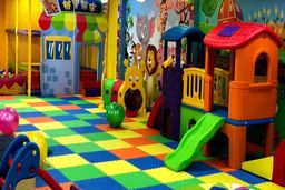 خرید تجهیزات خانه کودک با قیمت ویژه در تفریح سازان