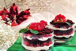 طرز تهیه ترایفل انار ویژه شب یلدا