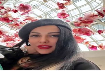 تو چشم بودن مانتوی مجلسی لیلا اوتادی/دردسر فوتبال نگاه کردن لیلا اوتادی جلوی چشم مردم! +عکس خبرساز