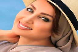 سولماز حصاری هم عروس شد/خودنمایی خانم بازیگر با حلقه و ساعت گرانقیمتش!+عکس