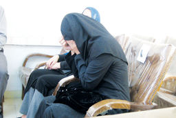 دختر نوجوان از دست حسادت های پدرش فرار کرد | غزاله 15 ساله در کلانتری چه گفت؟