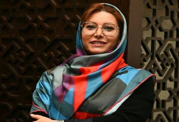 زندگینامه فریبا نادری 