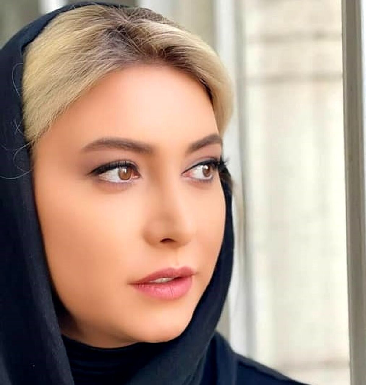 خودنمایی فریبا نادری با آپارتمان لاکچری اش در بالاشهر/فریبا نادری درحال خونه تکانی +عکس جنجالی