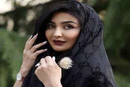 فخر فروشی مریم معصومی با تیپ مجلسی اش | مریم معصومی خودش را شبیه ملکه ها کرد + عکس