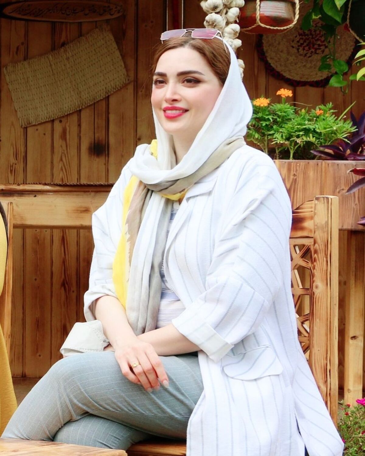 حلقه ازدواج گرانقیمت بهنوش طباطبایی ازدواجش را لو داد/همسر دوم بهنوش طباطبایی کیست؟ +عکس جنجالی