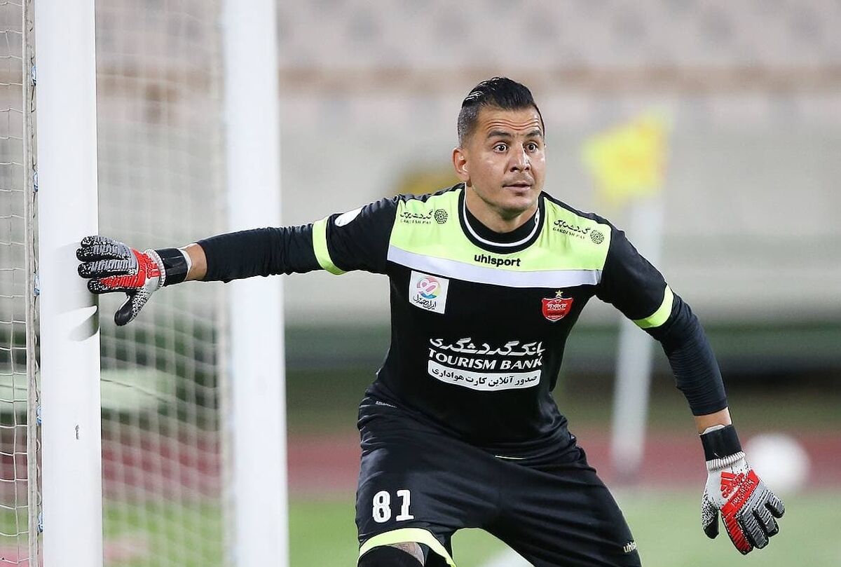 حامد لک با عینکی عجیب در تمرینات پرسپولیس +عکس