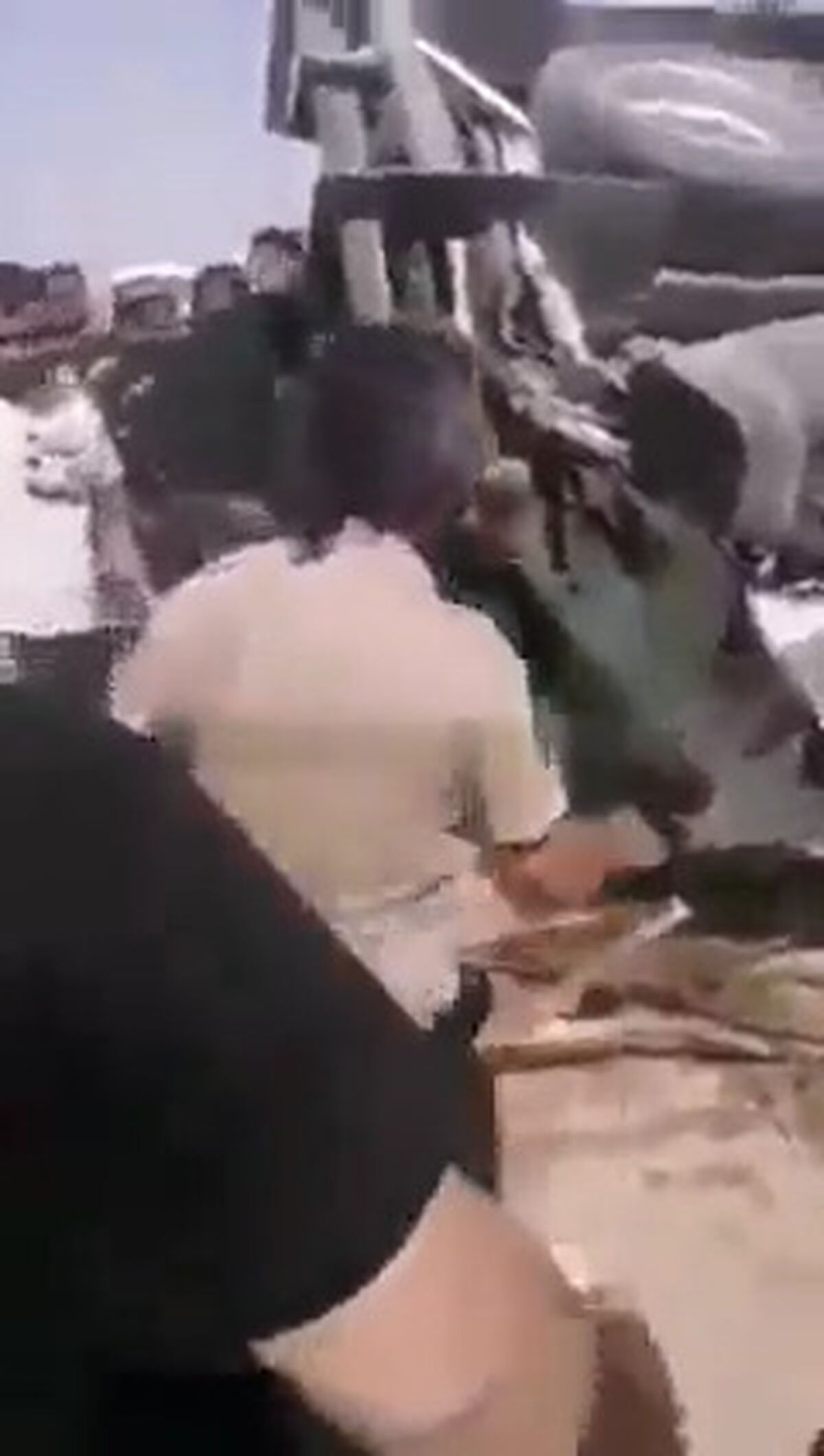 تصاویری از تصادف مرگبار در جاده کوت بغداد |  کشته و زخمی شدن ۱۶ زائر ایرانی