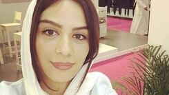 خوابیدن مارال فرجاد در ماشین مهراب قاسمخانی جنجالی شد +عکس