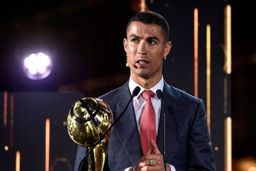 استقبال مادربزرگ فوتبالی از رونالدو + فیلم