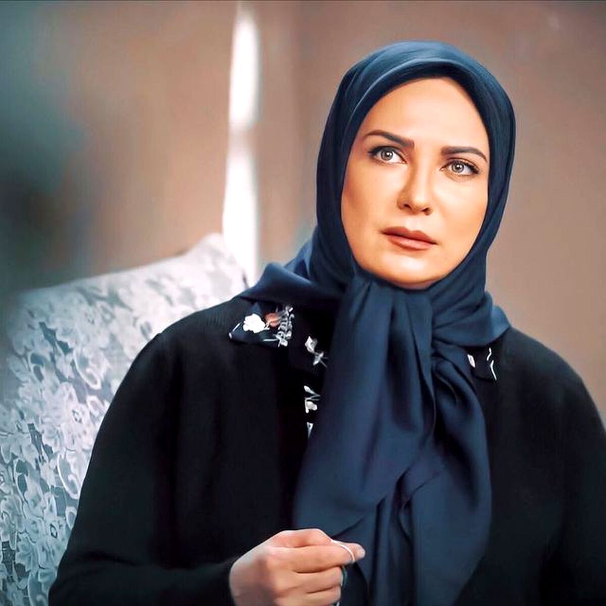 لعیا زنگنه عشق کفتر! | لعیا زنگنه با خالکوبی هایش همه را شگفت زده کرد +عکس