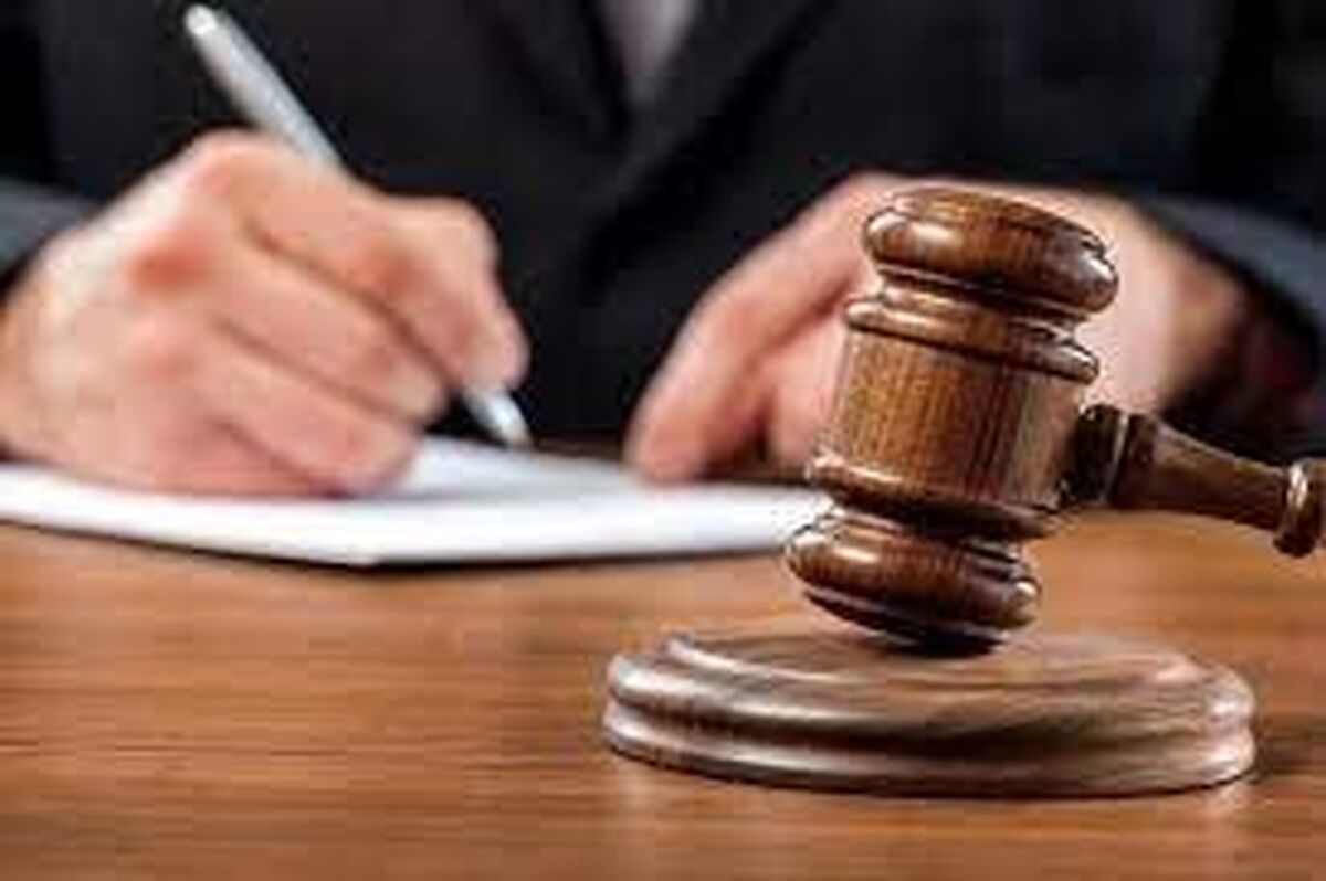 قاضی متهم را از خودکشی نجات داد و زیر تیغ رفت!