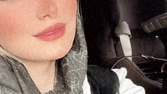 چهره جدید زن شاهرخ استخری برای سال نو/پز دادن همسر شاهرخ استخری با کیف زرد چند میلیونی!؟ +عکس جنجالی 