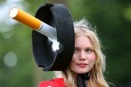 طرح های احمقانه برای خرید کلاه 