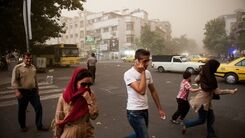 خیزش گرد و خاک و باد شدید در این مناطق تهران | این دو منطقه خنک ترین جای تهران است