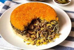 برای ناهار یک پلو ساده بپز | با تُن ماهی این ته‌چین معرکه را درست کن و لذت ببر