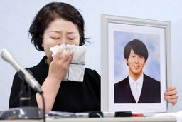 خودکشی آقای دکتر دنیا را تکان داد | ۲۰۰ ساعت اضافه کاری در یک ماه او را از نفس انداخت