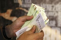 خبر خوش برای فرهنگیان/ مبلغ عیدی امسال معلمان مشخص شد